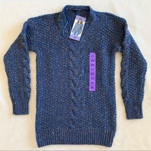 NWT ADRIENNE VITTADINI BLUE KNIT V NECK SWEATER XS
